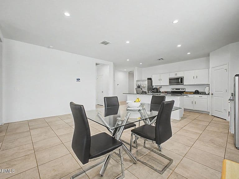 18225 N SAN JUAN Street photo 2