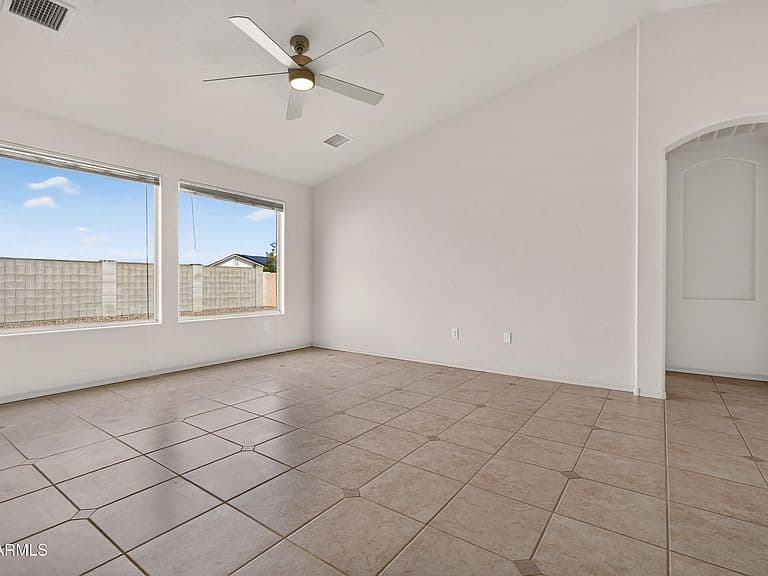 8568 W REVENTON Drive photo 5