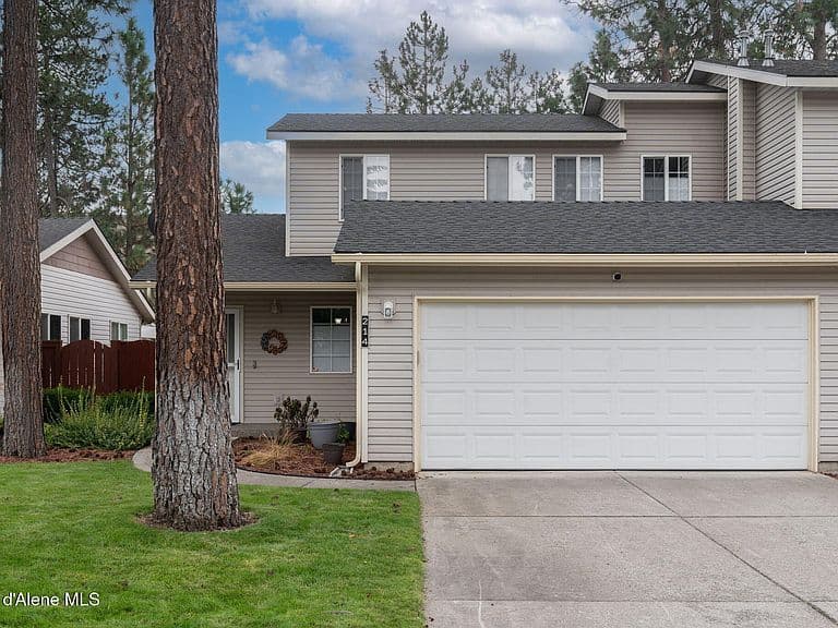 214 E Knotty Pine Ln photo 1