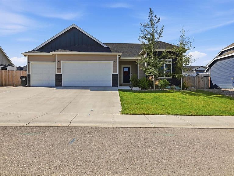 3717 Dancing Wolf Dr photo 1
