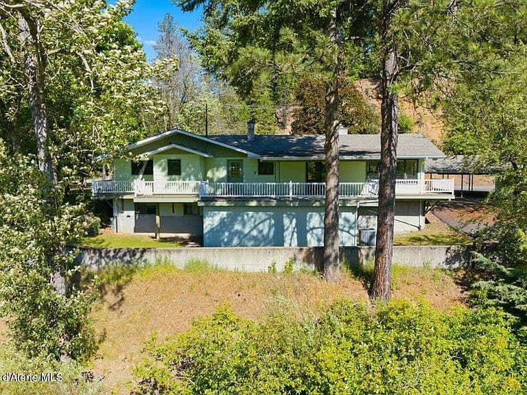 2035 Saint Joe River Rd photo 4