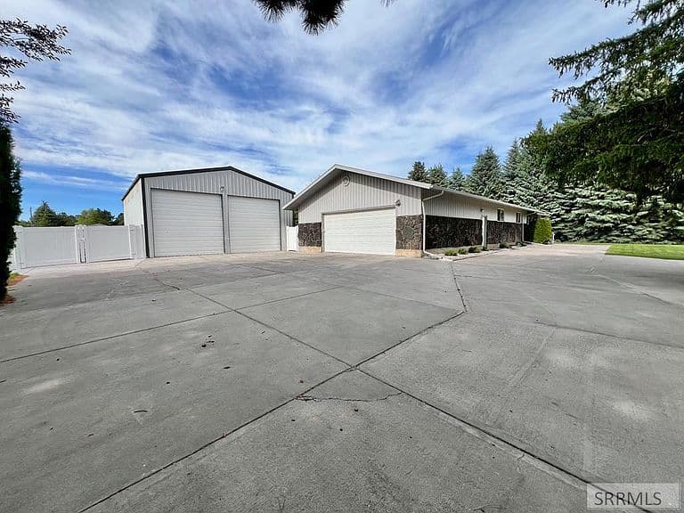 3785 E Wanda St photo 2