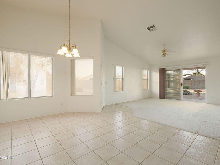 10344 W BURNETT Road photo 3