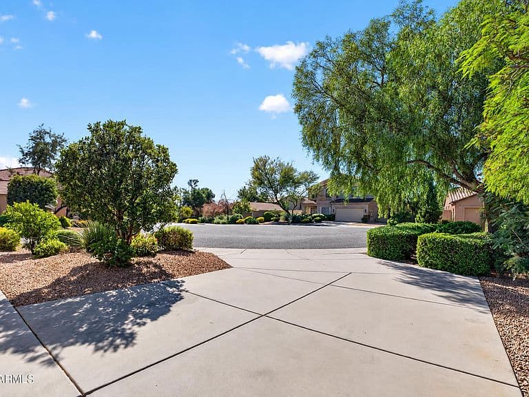 23229 N 40TH Way photo 4