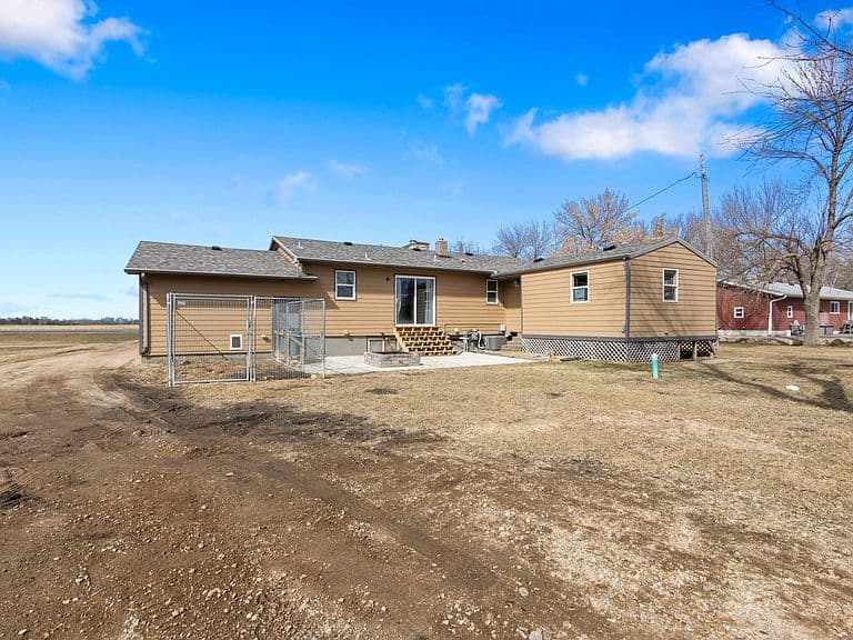 1619 S Melgaard Rd photo 5