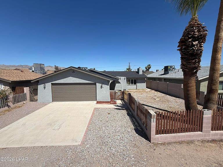 415 Patillo Dr photo 1