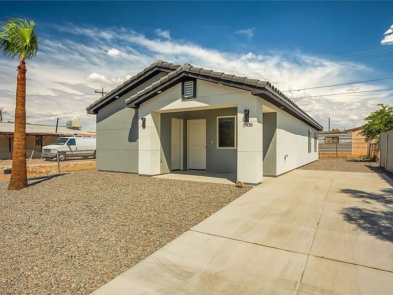 1908 Granada Drive photo 4