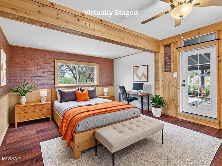 502 W Hardy Rd photo 4