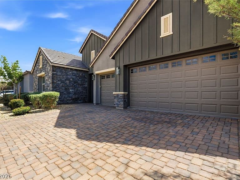 2711 Canvas Sky St photo 5