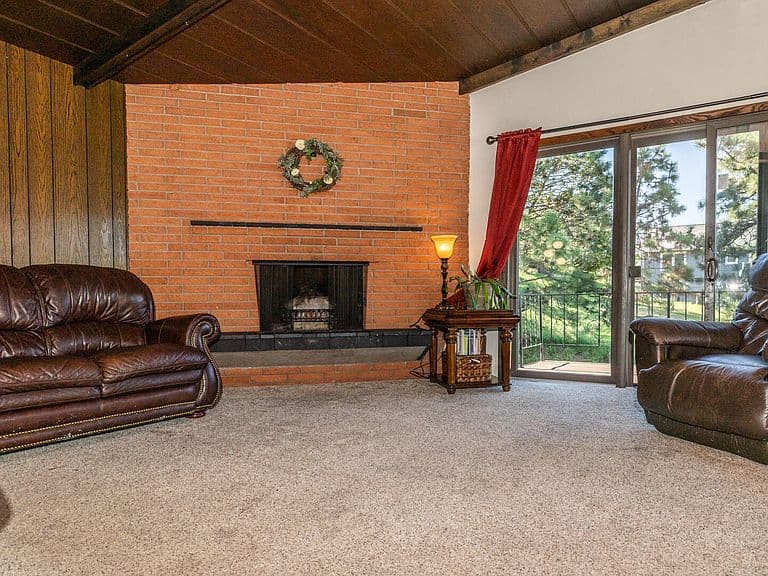 2431 E Boulevard Ave photo 2
