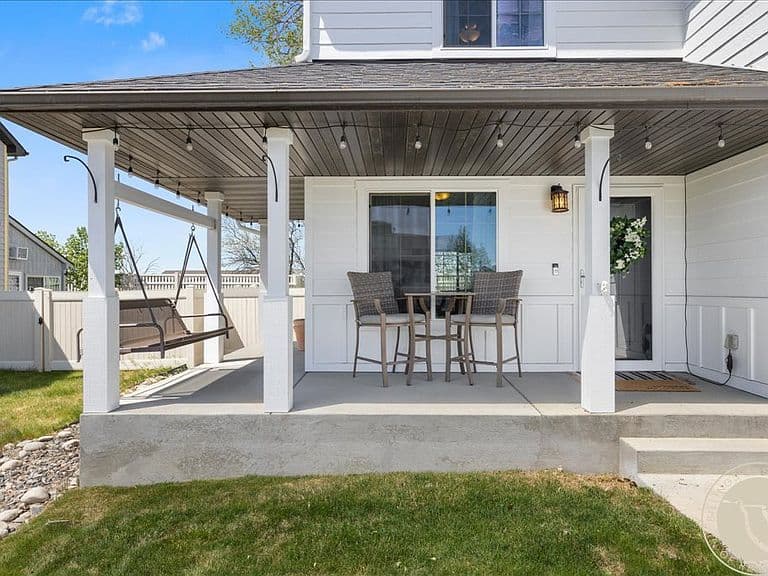 1316 Blackberry Way photo 2