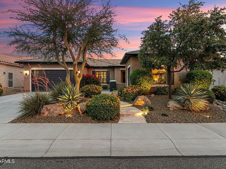 27165 W TONOPAH Drive photo 1