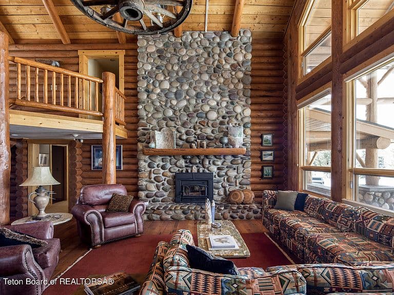 27650 N Buffalo Fork Rd photo 4