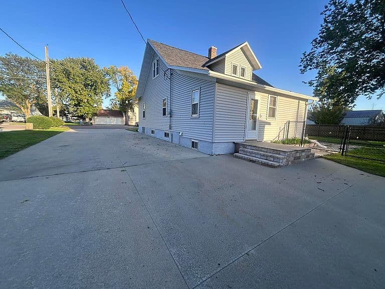 401 N Ben St photo 5