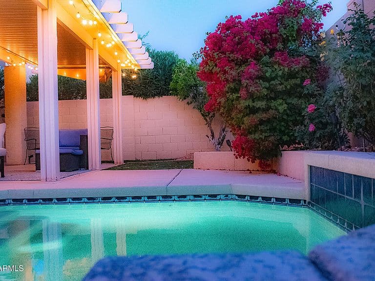 7708 W ORAIBI Drive photo 2