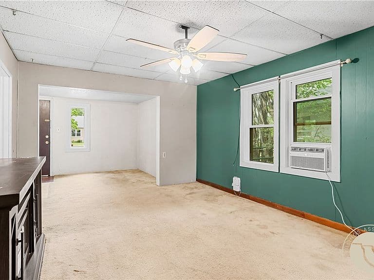 838 Cook Ave photo 4