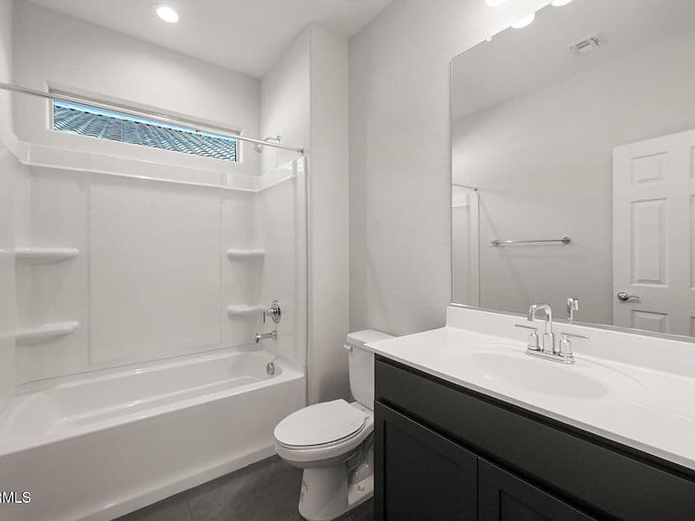 6723 W EBBETS Way photo 5