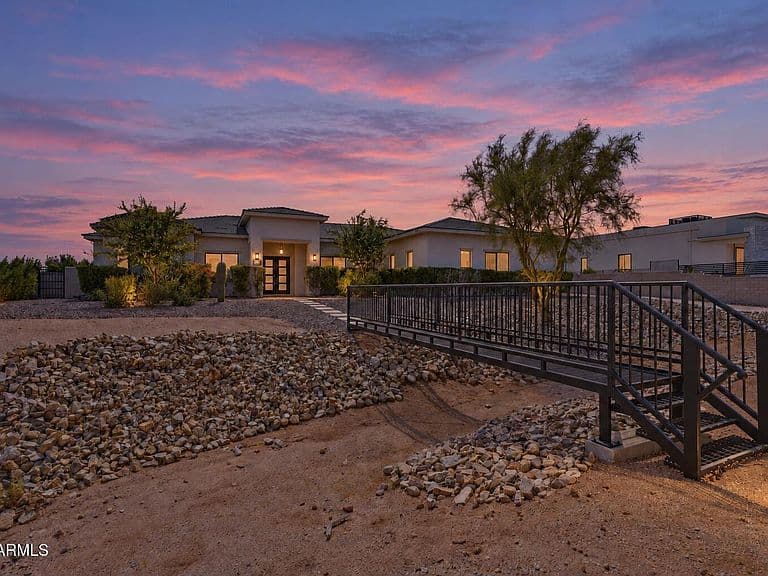 13627 E RANCHO LAREDO Drive photo 1