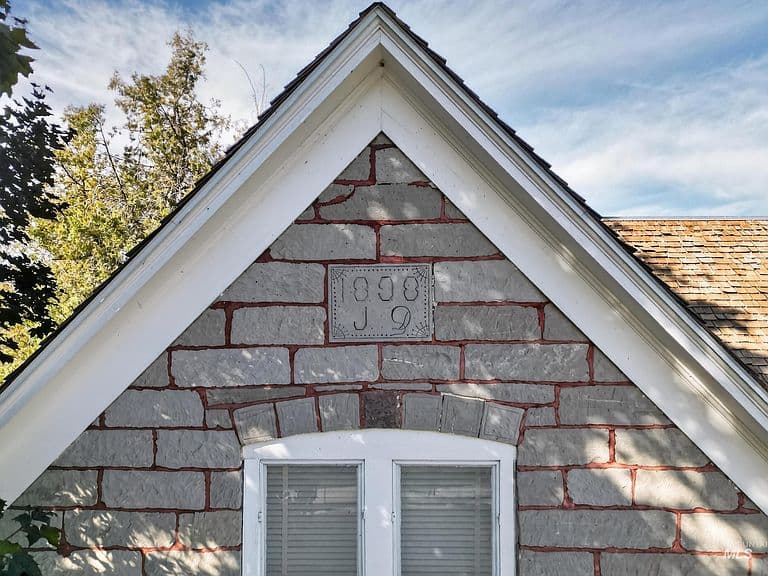115 W Poplar St photo 2
