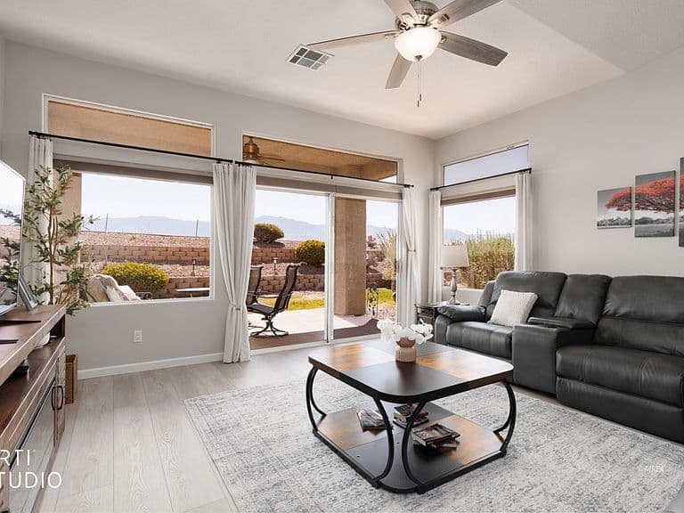 1100 Mohave Dr photo 5