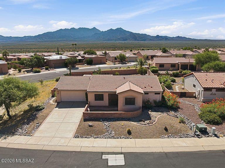 1735 W Vista Ridge Dr photo 2