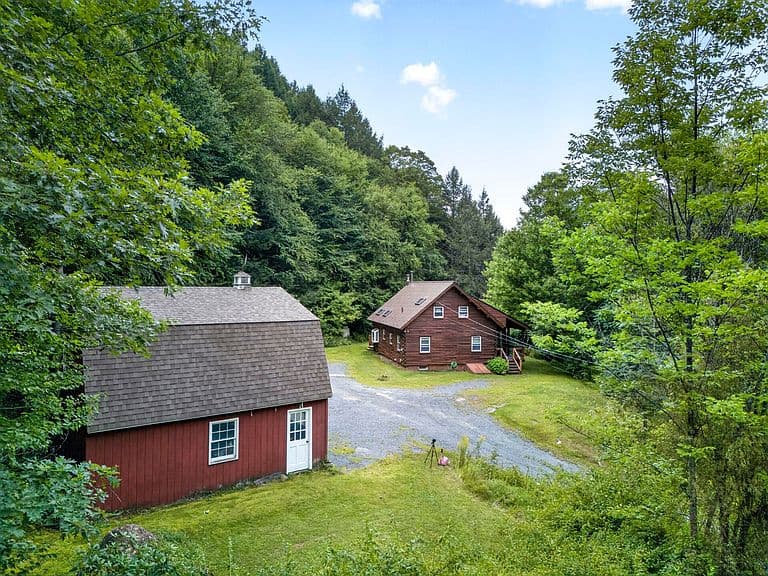 220 Hill Road photo 5