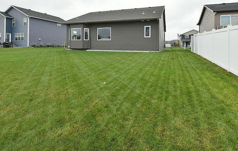 1220 Legion Ln W photo 2