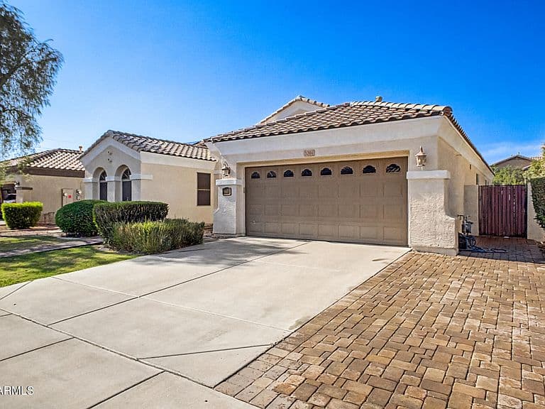2094 E EBONY Drive photo 3