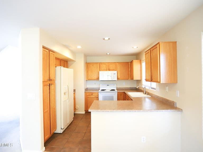 5043 E LUCIA Drive photo 4