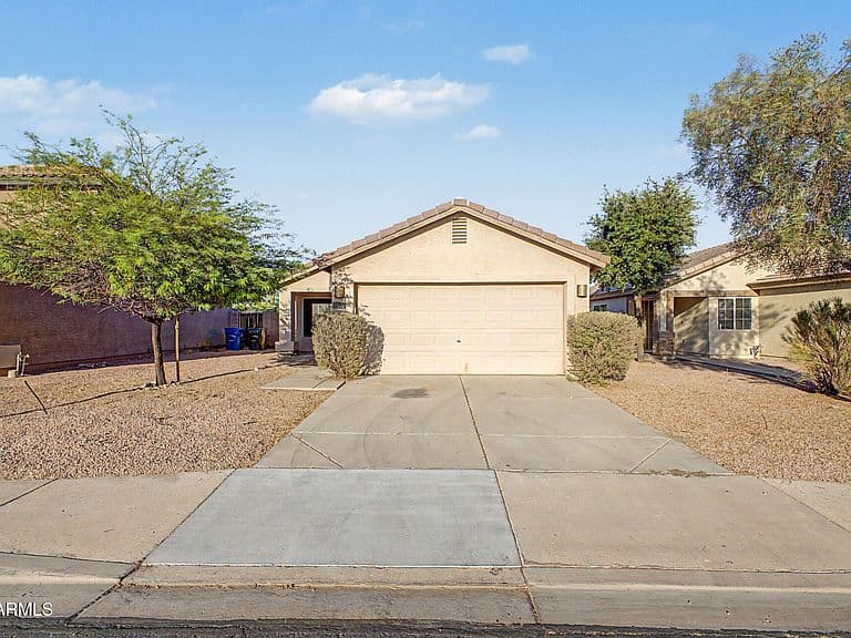 12417 N EL FRIO Street photo 2