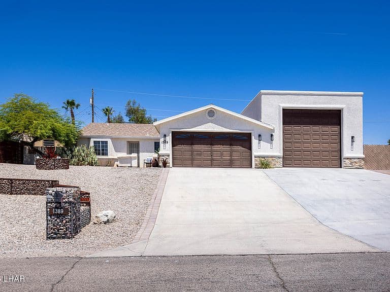 1389 Arroyo Dr photo 1