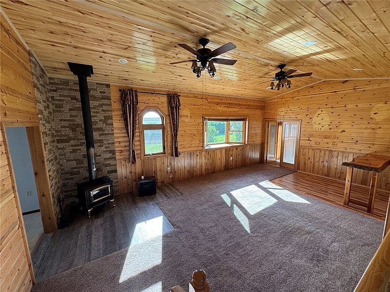 2296 Road 28 photo 3