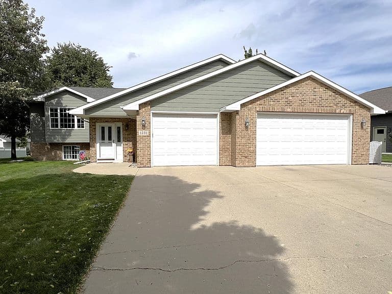 1731 Cypress Point Dr photo 1