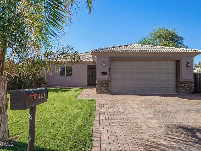 206 W RIO VISTA Lane photo 1