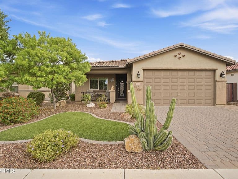 664 W MANGROVE Road photo 1