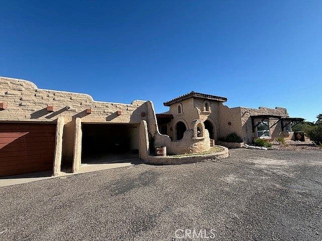 6300 N Camino Miraval photo 2