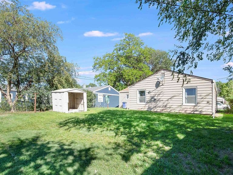 231 E Saint Andrew St photo 5