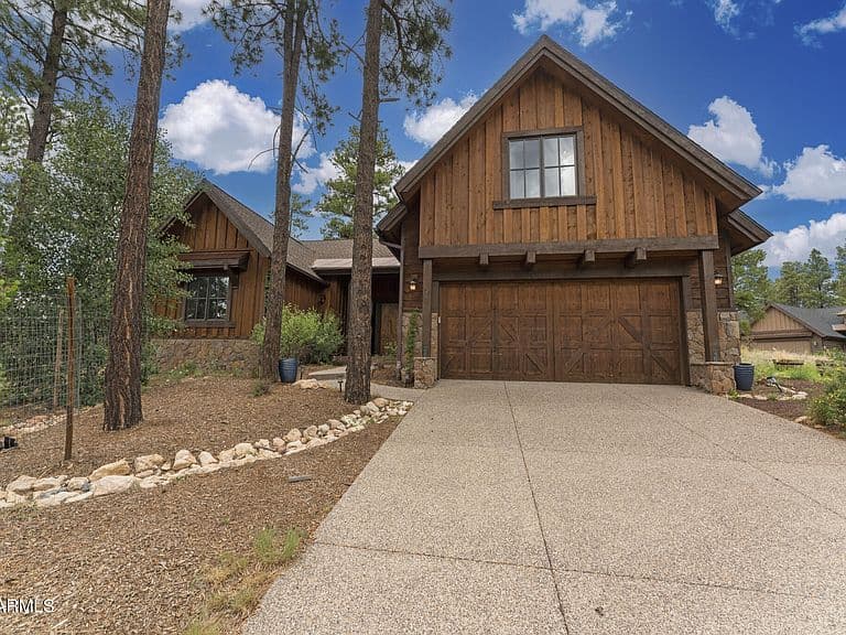 2618 S Bluebird Court photo 3