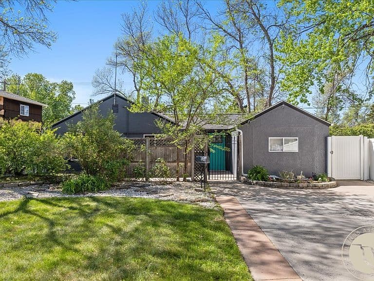 1240 Parkhill Dr photo 1