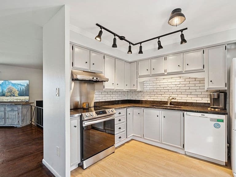 314 Prospect Street photo 4
