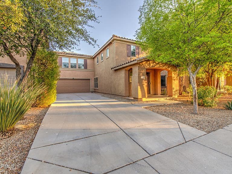 18535 W UDALL Drive photo 1