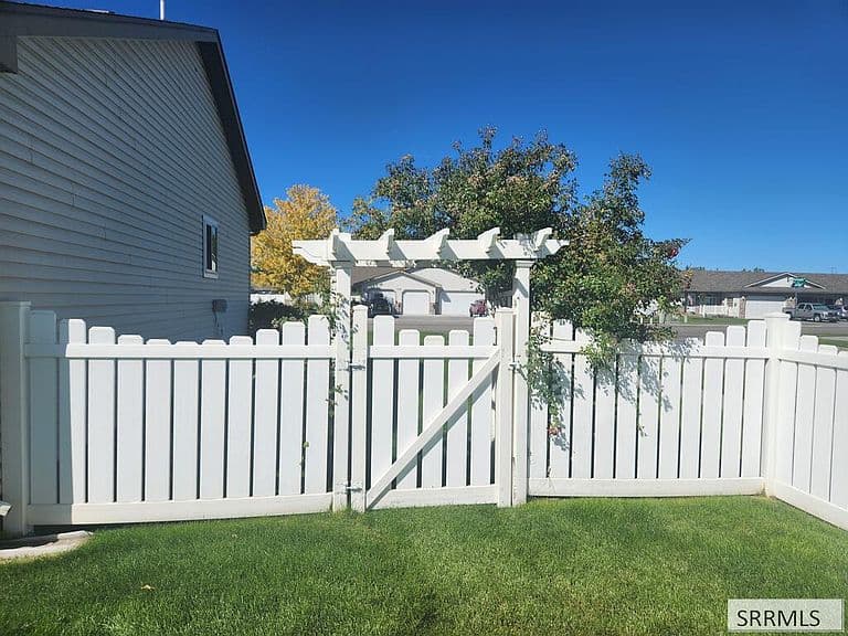 3557 S Stonegate Dr photo 5