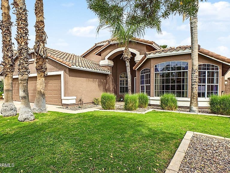 1218 E AZURE SEA Lane photo 1