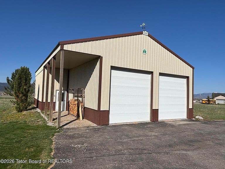 431 Shooting Star Dr photo 3