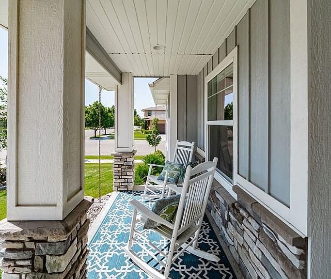 6060 Malory Dr photo 2