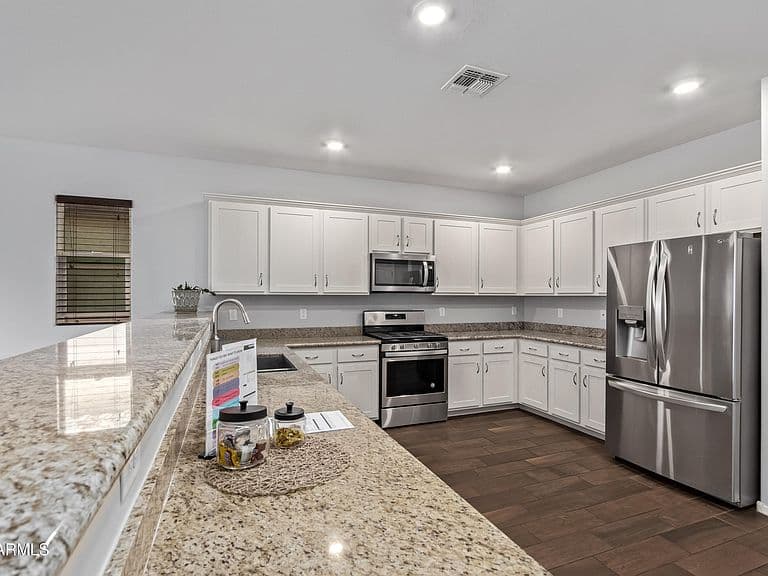 17115 W ORCHID Lane photo 2