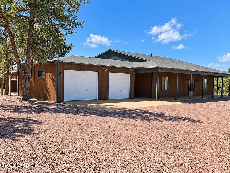33425 W Cowboy Clint Way photo 4