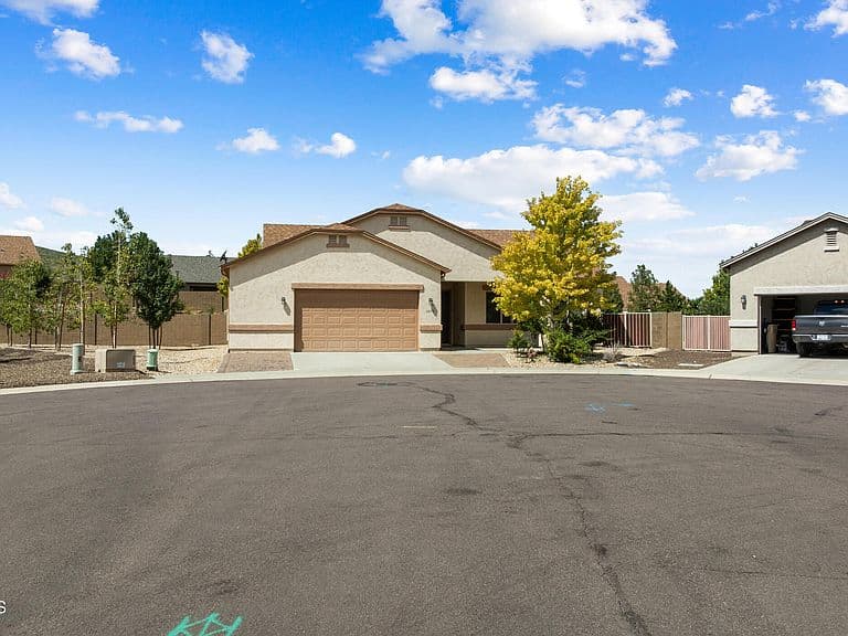 6075 E Linwood Dr photo 3