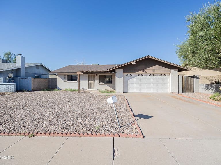 1234 W PALOMINO Drive photo 2