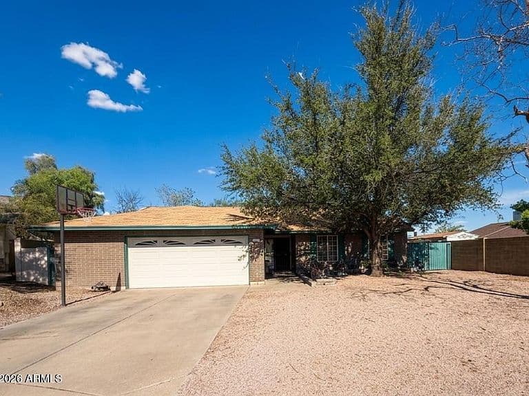 933 N SERICIN Circle photo 2